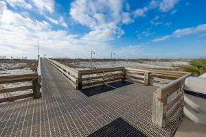 Island Winds West 372