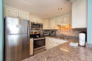 Island Winds West 372