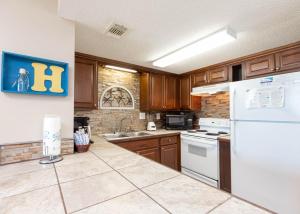 Island Winds West 378