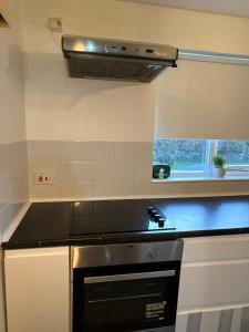 Cozy Northolt Hideaway 1BR with FREE Wifi and Street Parking