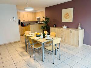 Zalig ruim appartement op 100m van het strand