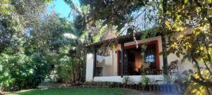 Duplex com charme no verde e a 150m da areia da Praia da Lagoinha
