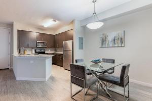 Spacious 3BR | Pool, Gym, Near Beach & Speedway