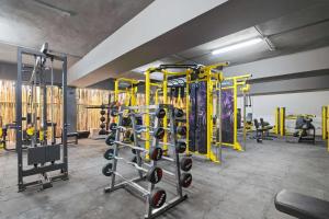 Penthouse with Rooftop Plunge Pool - Distant Ocean