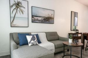 Disney-Area 3BR Townhome | Sleeps 9 | Pool + Gym