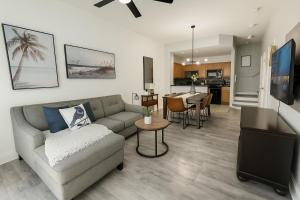 Disney-Area 3BR Townhome | Sleeps 9 | Pool + Gym