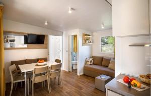 Amazing Stacaravan In Lopar With Wifi