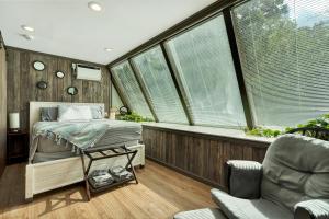 Cleveland Guesthouse, 1 Gig Internet, Fire Pit