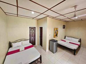 Acacia Sunset Village Inn