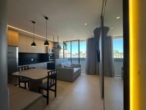 Jacuzzi e Piscina Aquecida • 120 m da Praia