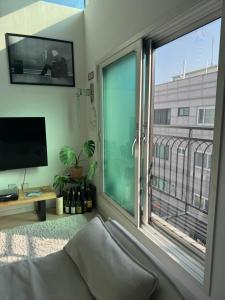 Mangwon Central House