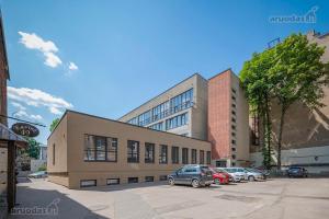 Kaunas center, fountain, terrace first flor