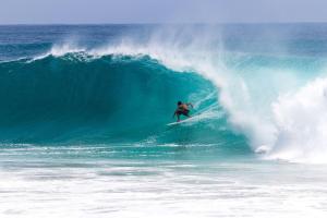 The Bay Apartments 15 - Rainbow Bay - Linen Provided - Min. 2 Night Stays Year Round