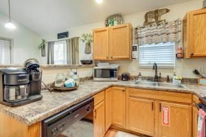 Arts and Crafts Townhome with Smokies View and Foosball