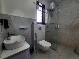 Candolim 1BHK Modern Apartment with Pool, Balcony and Contemporary Decor