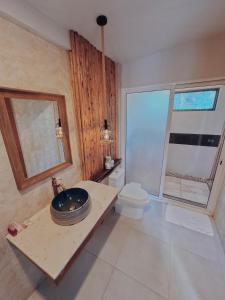 Salad Beach Crystal Bungalow