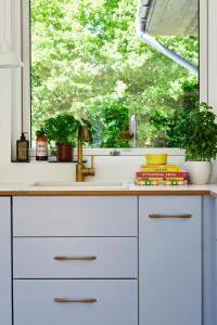 Personally Furnished Holiday Home Near The Beach