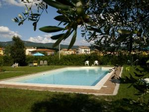 La Loggina Maxi con 2 giardini recintati privati