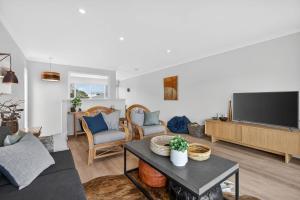 Neptune - 2 4 Hutton St Port Elliot Linen Included