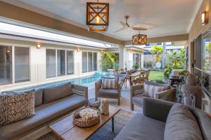 Escapades @ Palm Cove