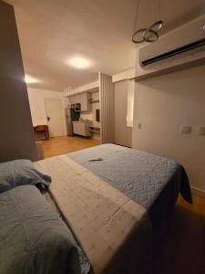 Estúdio moderno com vista para a Baía e o Cristo