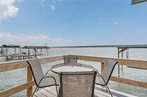 Cayuga Lake Holiday House - Waterfront & Sunset Views
