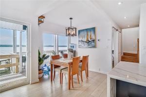 Cayuga Lake Holiday House - Waterfront & Sunset Views