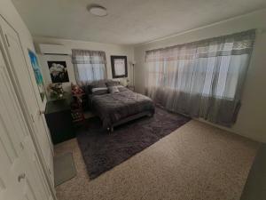 Tropical 2BR Duplex 5 Min to Siesta Key Beach