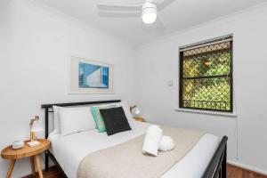 22 Heavenly Highgate 2 Bedrm & Parking-Walk to HBF