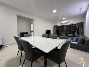 Setiawalk Puchong 8-10pax 3R2B IOI Mall Sunway