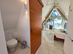 Five Palms Beachfront Villa - by KohChangVillas