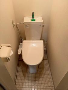 Two bed rooms with three large beds close to Shinsaibashi,