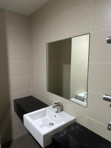 3BR Condo near Queensbay, Penang