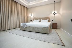 شقة فاخرة بتصميم أنيق ومميز