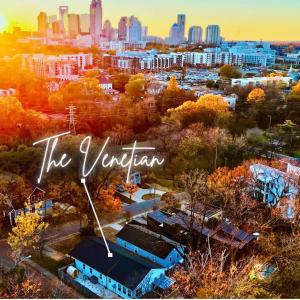 The Venetian Sauna Hot tub Redlight Therapy