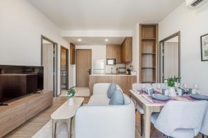 Condo Close to the Beach and City Center