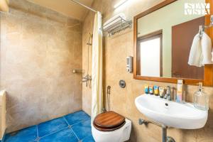 StayVista at Visthaan with Pool, Lawn & BBQ