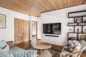 Yallingup Sunsets Timeless Beach Shack and Sea Views