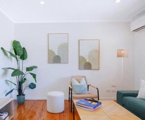 Bullimah Escape - Poolside Living near Beach & Cafés