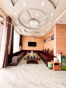 Khách sạn Thuấn Huệ