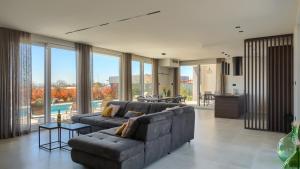 Modern Villa Tonka with pool and grill in Porec