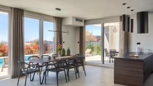 Modern Villa Tonka with pool and grill in Porec