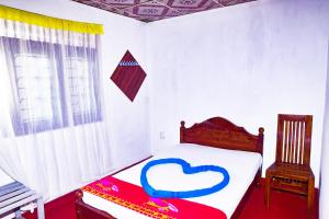 Saki villa, boat tour with sea food & rottie