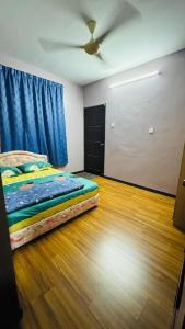 Homestay, Lunas Kulim near BKE highway with 3 spacious rooms and fully furnished