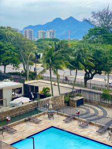 Apto novo ,cozinha equipada, Barra