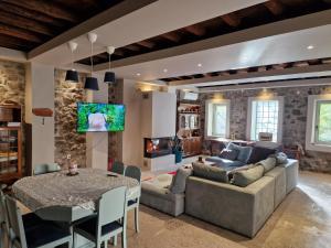 Filia Country House Family and Group Friendly Vacation Rental