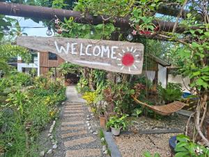 The English Filipina Secret Garden Resort