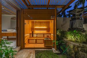 Villa Pande - 3BR with Lagoon Pool & Sauna Retreat