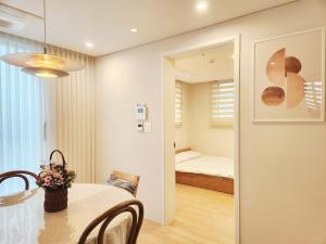 Danjung Stay #SeoulAccommodation #Familyof4 #WithBaby #K-pop #Hongdae #Gyeongbokgung #EungamStation