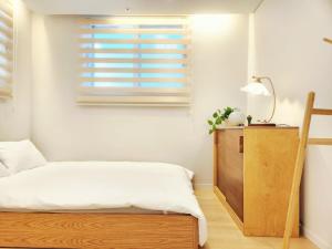 Danjung Stay #SeoulAccommodation #Familyof4 #WithBaby #K-pop #Hongdae #Gyeongbokgung #EungamStation